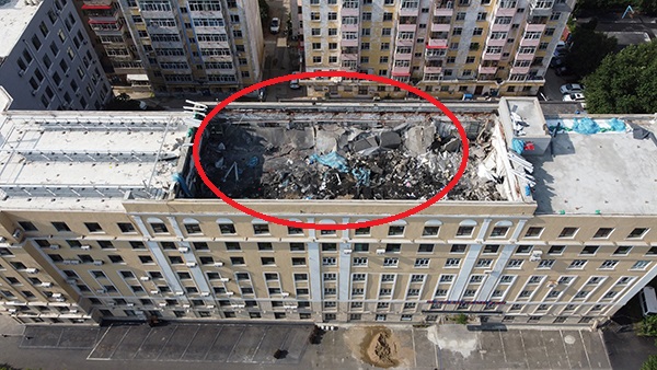 哈爾濱一辦公樓頂層坍塌！已致2死7傷，建筑安全應(yīng)該如何防范？